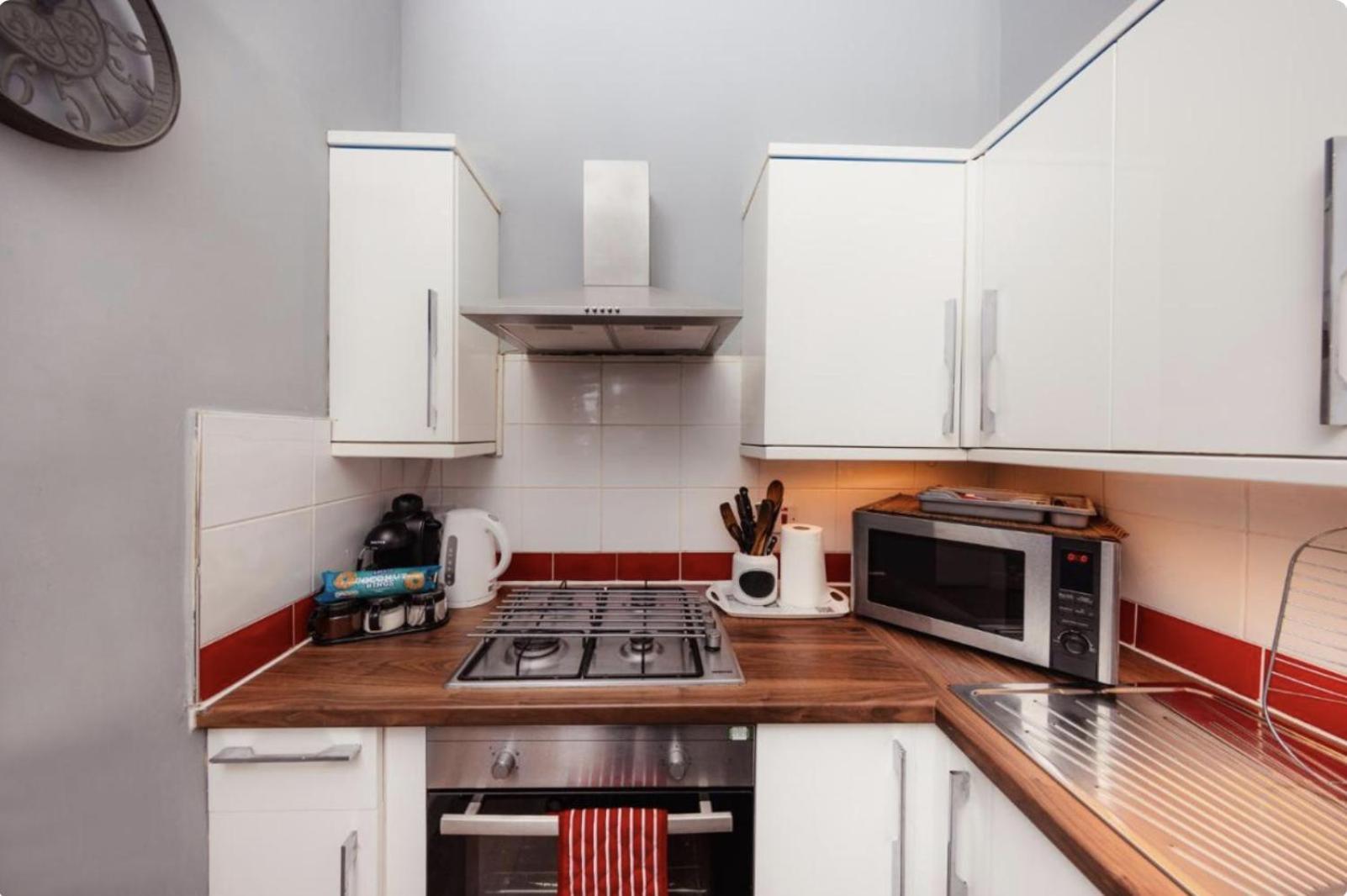 אדינבורו Warm Apartment By Holyrood Palace! מראה חיצוני תמונה