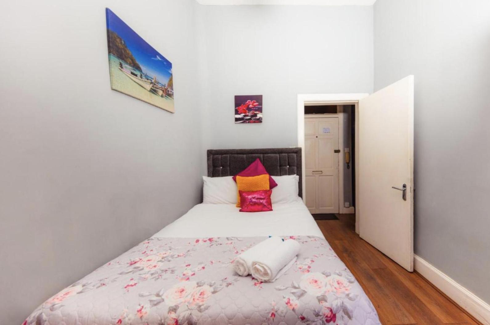 אדינבורו Warm Apartment By Holyrood Palace! מראה חיצוני תמונה