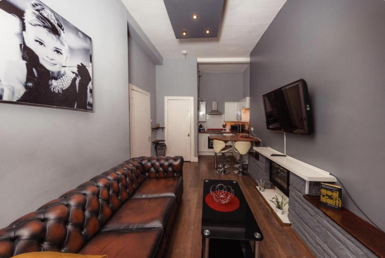אדינבורו Warm Apartment By Holyrood Palace! מראה חיצוני תמונה