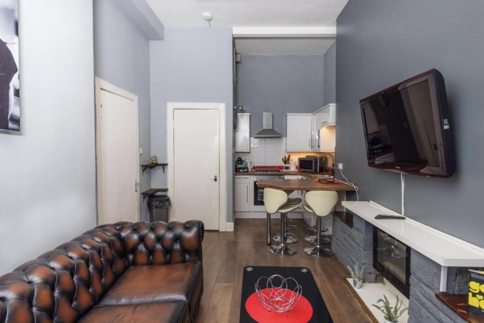 אדינבורו Warm Apartment By Holyrood Palace! מראה חיצוני תמונה